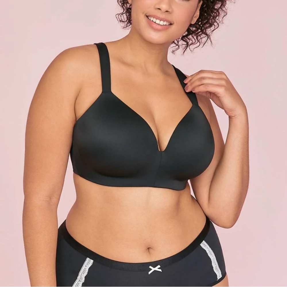Cacique Simply Wire Free Plunge 40B Black Bra
